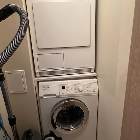 Seaside Serenity - Luxurious Beach-front With A Refreshing Pool Apartment *